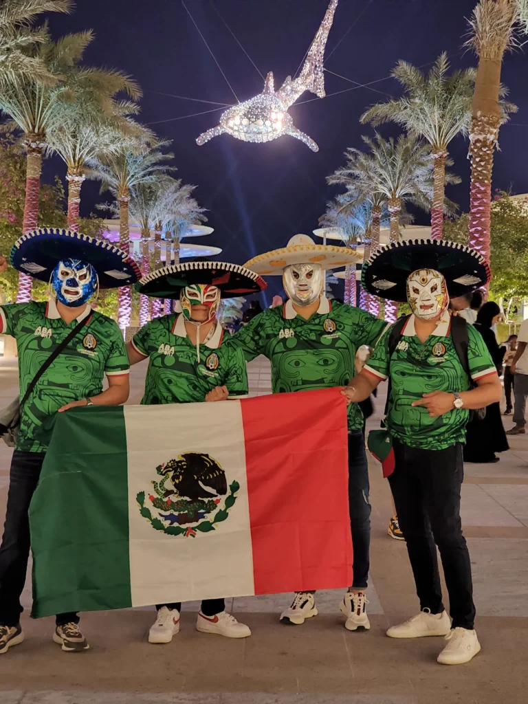 nosotros-qatar-mascara